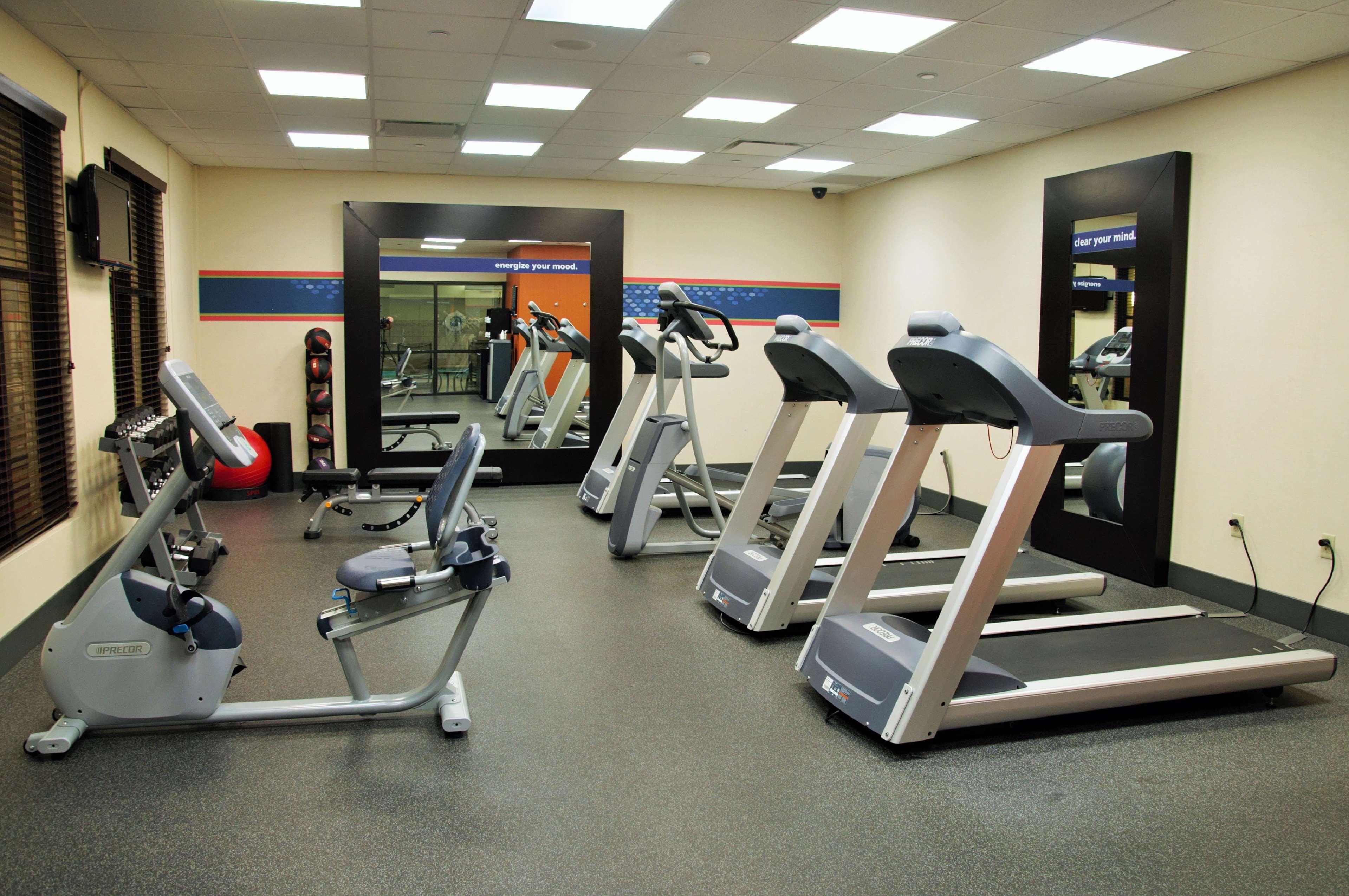 Hampton Inn & Suites Cincinnati / Uptown - University Area Eksteriør bilde