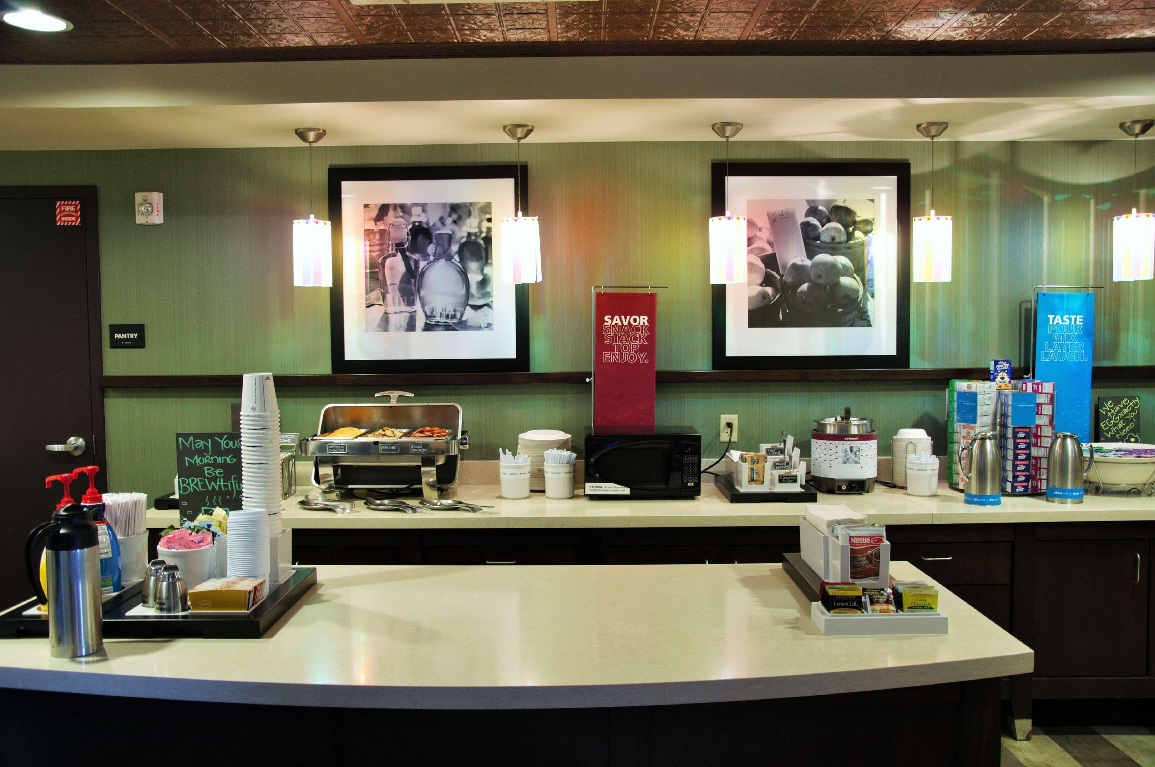 Hampton Inn & Suites Cincinnati / Uptown - University Area Eksteriør bilde